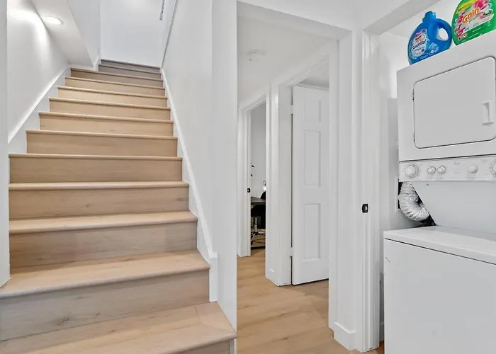 Chic Uptown With Pool Table And Perfect Location Phoenix